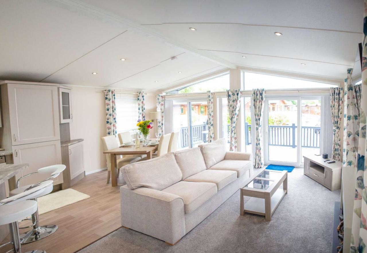 Penny Lodge With Hot Tub Malton Luaran gambar